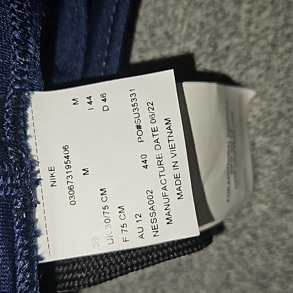 NWT Nike Men's HydraStrong Solid Square Leg - Picture 5 of 5